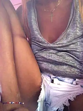 Ladyzee25 online show from November 26, 2025, 9:15 pm