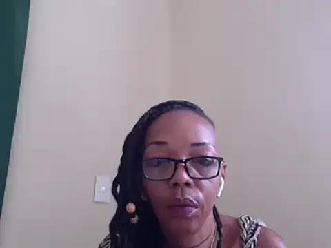 Ladyzee25 online show from August 1, 2026, 2:26 pm