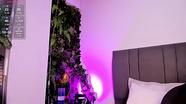 Fernanda liie  online show from February 27, 2026, 12:16 pm