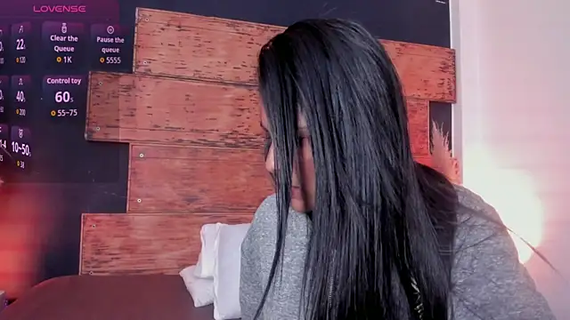 Fernanda liie  online show from July 15, 2026, 12:12 pm
