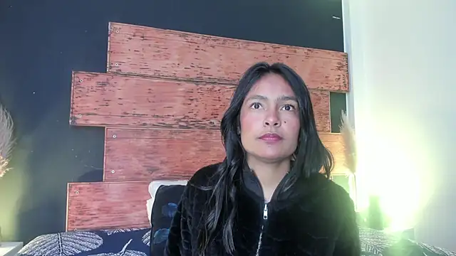 Fernanda liie  online show from August 3, 2026, 12:55 pm