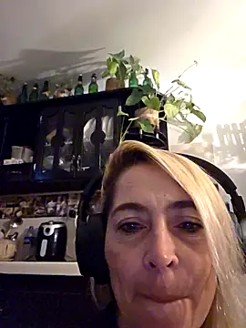 Sara Valkyri online show from September 13, 2025, 11:38 pm