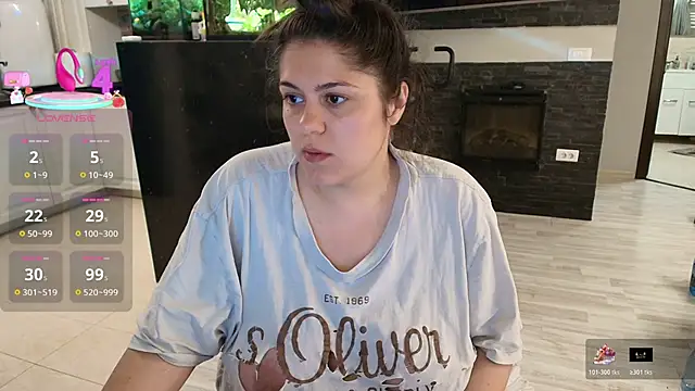 Layla- online show from April 26, 2026, 10:23 am