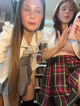 melicious  online show from December 4, 2025, 6:45 am