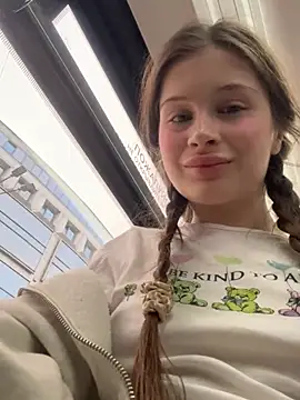 melicious  online show from March 8, 2025, 2:51 pm