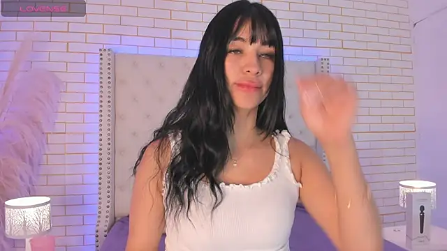 Emilly wilson  online show from September 25, 2025, 11:49 am