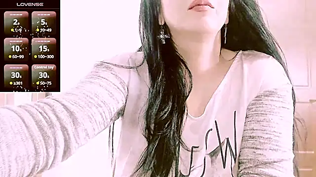 Snapshot of Alina_eve chatting on July 27, 2026, 2:13 pm Alina eve online show from July 27, 2026, 2:13 pm