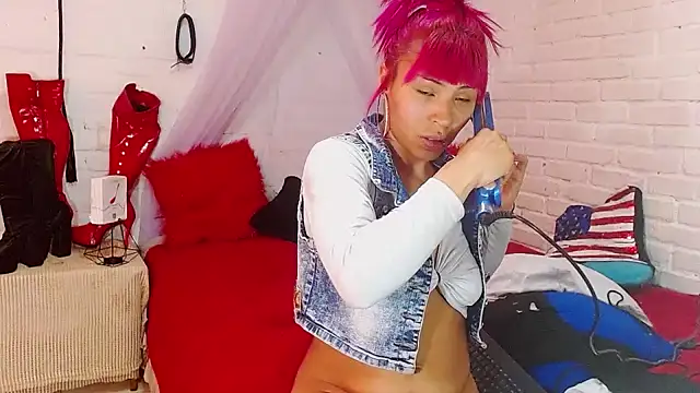 Snapshot of millygrey chatting on September 19, 2025, 4:11 pm millygrey online show from September 19, 2025, 4:11 pm