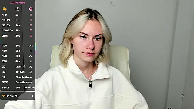 Fiona Night online show from September 25, 2025, 5:24 am