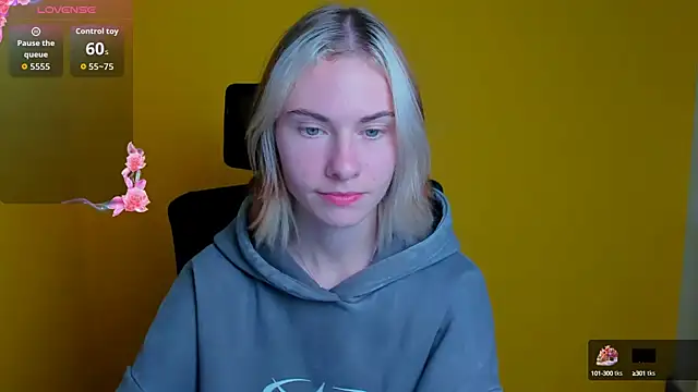 Fiona Night online show from October 8, 2025, 5:57 pm