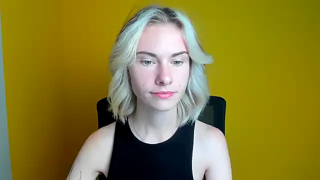 Fiona Night online show from October 6, 2025, 5:35 pm