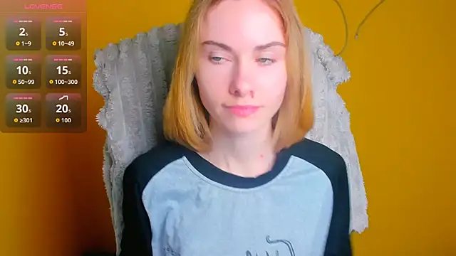 Snapshot of Fiona_Night chatting on March 4, 2026, 6:10 am Fiona Night online show from March 4, 2026, 6:10 am