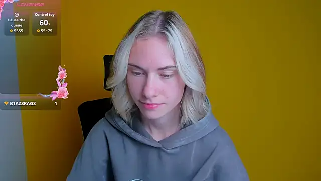 Fiona Night online show from October 7, 2025, 7:20 am