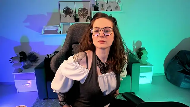 OliviaMcClean online show from March 20, 2025, 2:42 pm