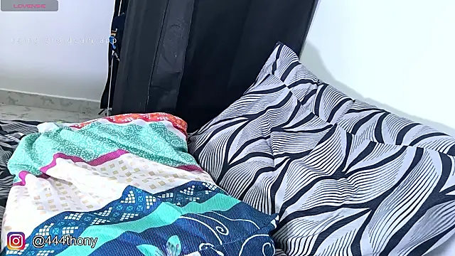 Snapshot of Thony444 chatting on March 2, 2026, 7:15 am Thony444 online show from March 2, 2026, 7:15 am