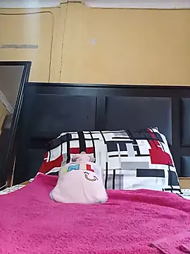 JuicyMilkyTizzy online show from June 11, 2026, 7:27 am