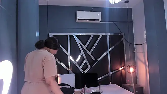 Snapshot of Melissa_23_ chatting on March 11, 2026, 11:48 am Melissa 23 online show from March 11, 2026, 11:48 am