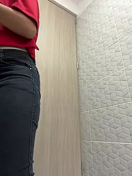 ElectraRhodes1 online show from February 1, 2026, 5:00 pm