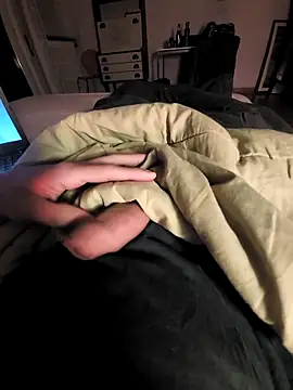 Cazzettostorto99 online show from October 9, 2025, 9:48 pm