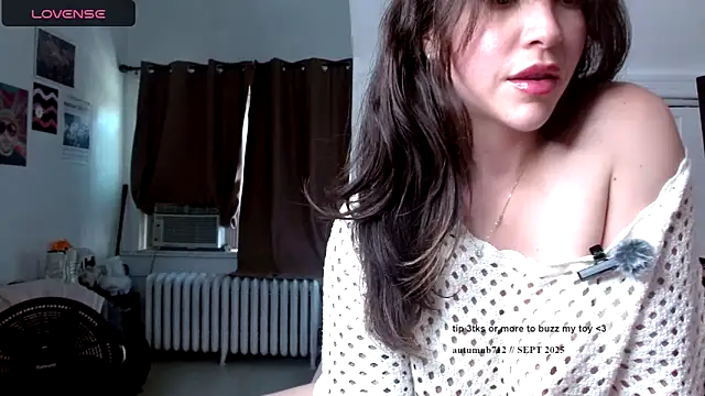 Snapshot of autumnb712 chatting on September 23, 2025, 4:58 pm autumnb712 online show from September 23, 2025, 4:58 pm