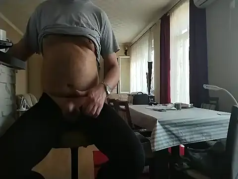 Snajperbaba online show from April 27, 2026, 4:38 pm