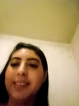 mayteziinhaa online show from March 25, 2026, 9:35 pm