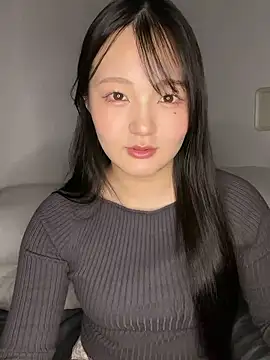 Snapshot of MinaKubo chatting on April 4, 2026, 1:50 pm MinaKubo online show from April 4, 2026, 1:50 pm