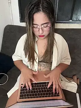 Snapshot of lunaxxx_69 chatting on February 20, 2026, 9:06 pm lunaxxx 69 online show from February 20, 2026, 9:06 pm