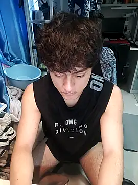 kiwibridy2 online show from October 22, 2025, 4:34 am