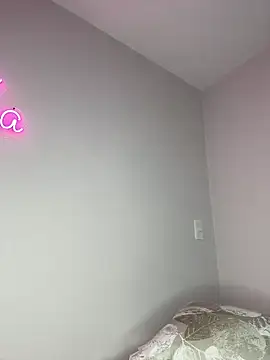 im hanna1 online show from March 11, 2025, 1:23 pm