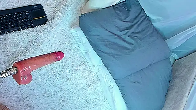 im hanna1 online show from November 27, 2025, 8:09 pm