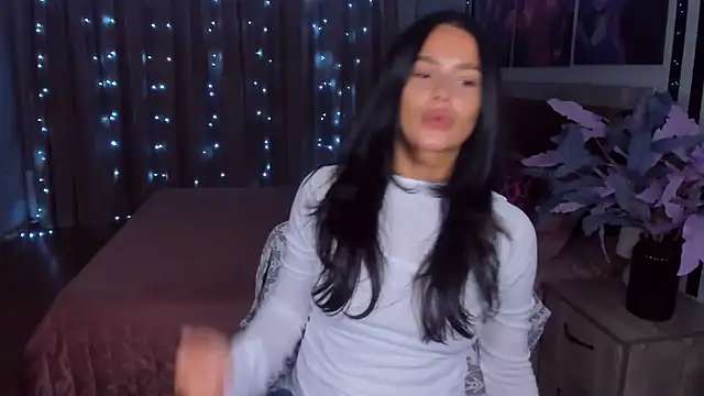 DanaSincere online show from September 15, 2025, 3:40 am