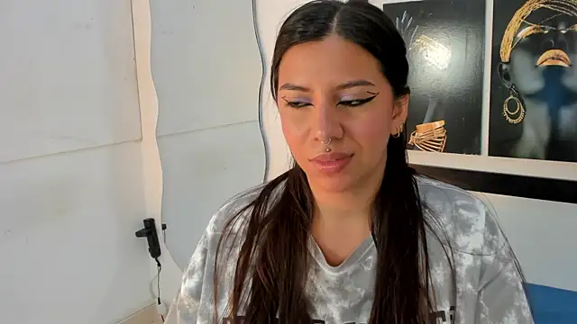 emilyy cooperr online show from November 11, 2025, 12:22 pm