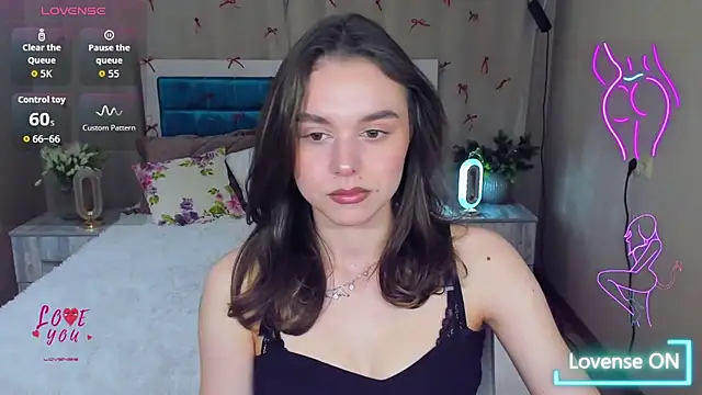 EmelyMason online show from May 4, 2026, 5:55 am