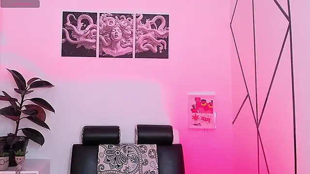 CRAZY-BOY99 online show from November 12, 2025, 11:47 am