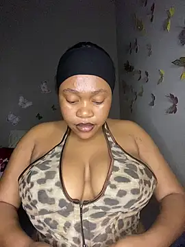 Snapshot of CuteSexyBoobz chatting on March 7, 2026, 7:41 pm CuteSexyBoobz online show from March 7, 2026, 7:41 pm