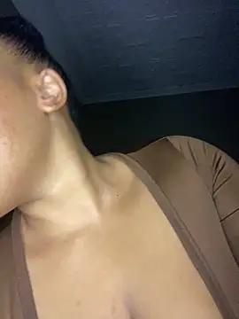 Snapshot of CuteSexyBoobz chatting on December 16, 2025, 8:35 pm CuteSexyBoobz online show from December 16, 2025, 8:35 pm