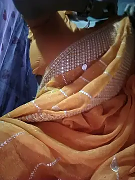 Sexyradha  online show from April 22, 2026, 8:04 pm