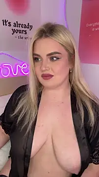 April Vancee online show from May 17, 2026, 12:27 pm
