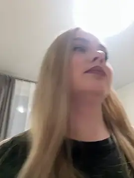 April Vancee online show from March 20, 2025, 3:04 pm