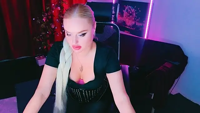 Miss Alice Silver online show from July 12, 2026, 8:09 pm