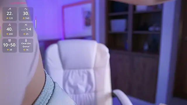 Snapshot of JulesBenett chatting on February 13, 2026, 11:32 am JulesBenett online show from February 13, 2026, 11:32 am