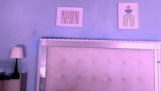 Emily Castillo 1 online show from September 30, 2025, 4:40 am