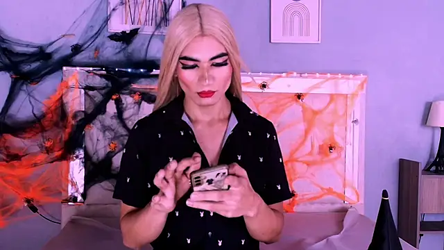 Emily Castillo 1 online show from October 7, 2025, 1:17 am