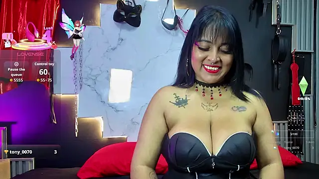 Sarah917 online show from October 29, 2025, 7:46 pm