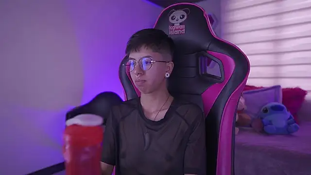 tommy blue online show from March 11, 2025, 3:56 pm