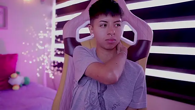 tommy blue online show from March 14, 2025, 3:36 pm