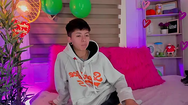 tommy blue online show from March 22, 2025, 7:42 pm