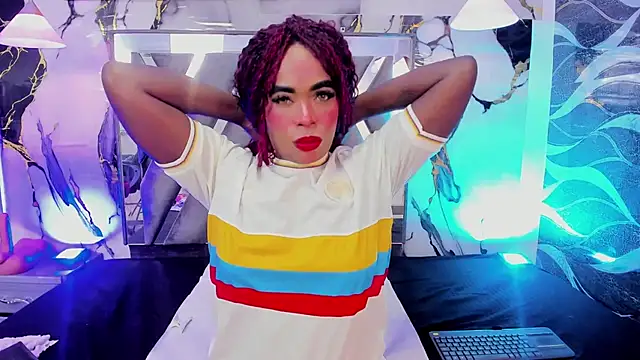 CandyMartinez  online show from June 5, 2026, 9:09 pm