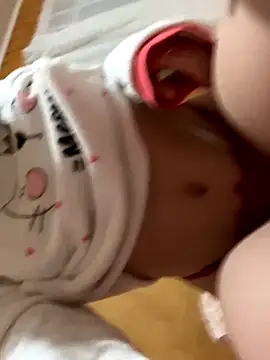 floooohv online show from September 19, 2025, 8:51 am